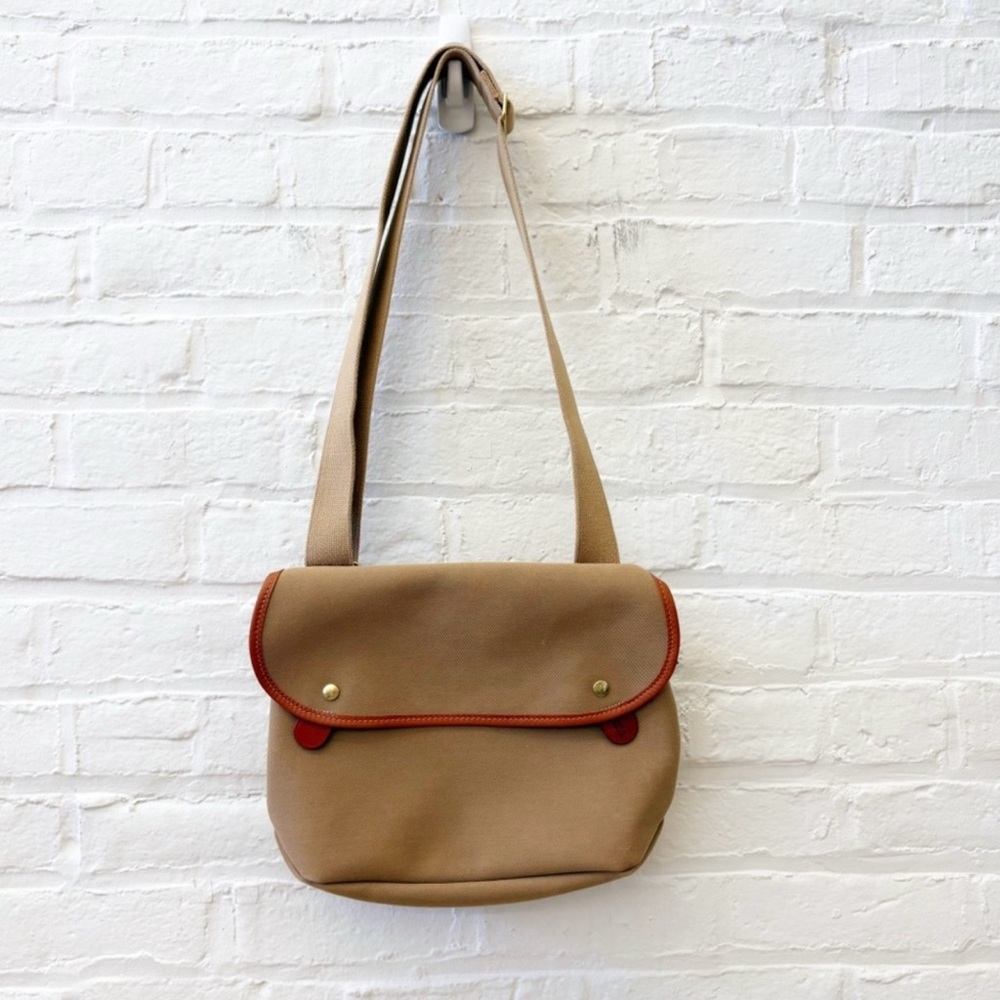 Brady || Avon Shoulder Bag Snaps in Canvas Tan Brown